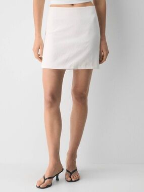 Wilfred Off‑White Textured Mini Skirt – Size 6